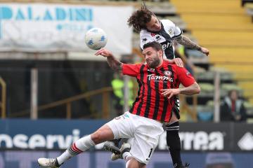 PG电子试玩-关于瑟雷斯主场失利，球队需寻找突破口的信息